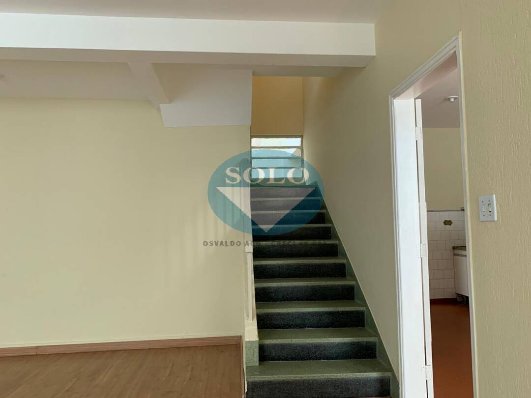 Casa à venda e aluguel com 3 quartos, 140m² - Foto 6