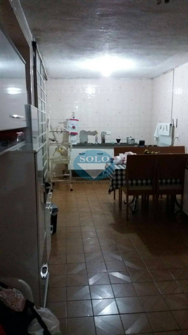 Casa à venda com 4 quartos, 200m² - Foto 8