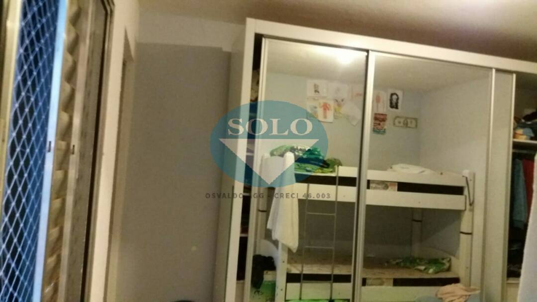 Casa à venda com 4 quartos, 200m² - Foto 15