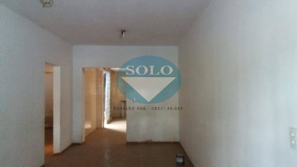 Casa à venda com 4 quartos, 200m² - Foto 4