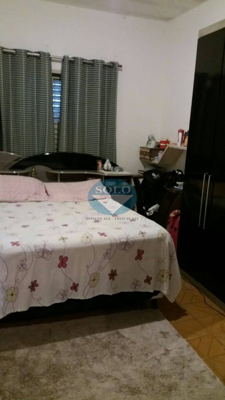 Casa à venda com 4 quartos, 200m² - Foto 10
