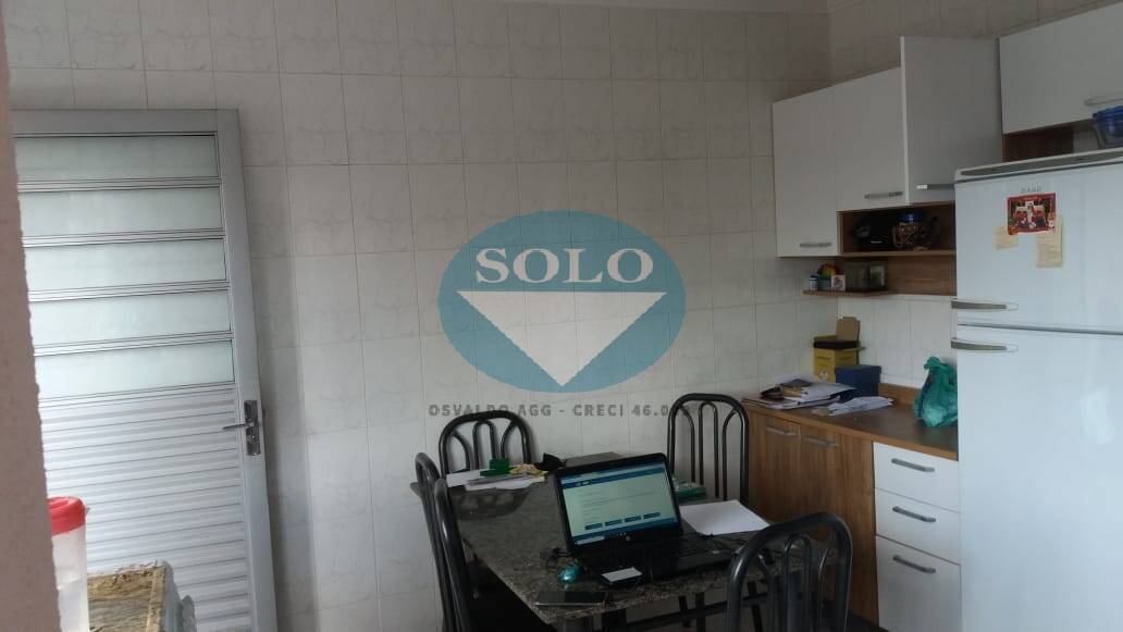Casa à venda com 4 quartos, 200m² - Foto 25