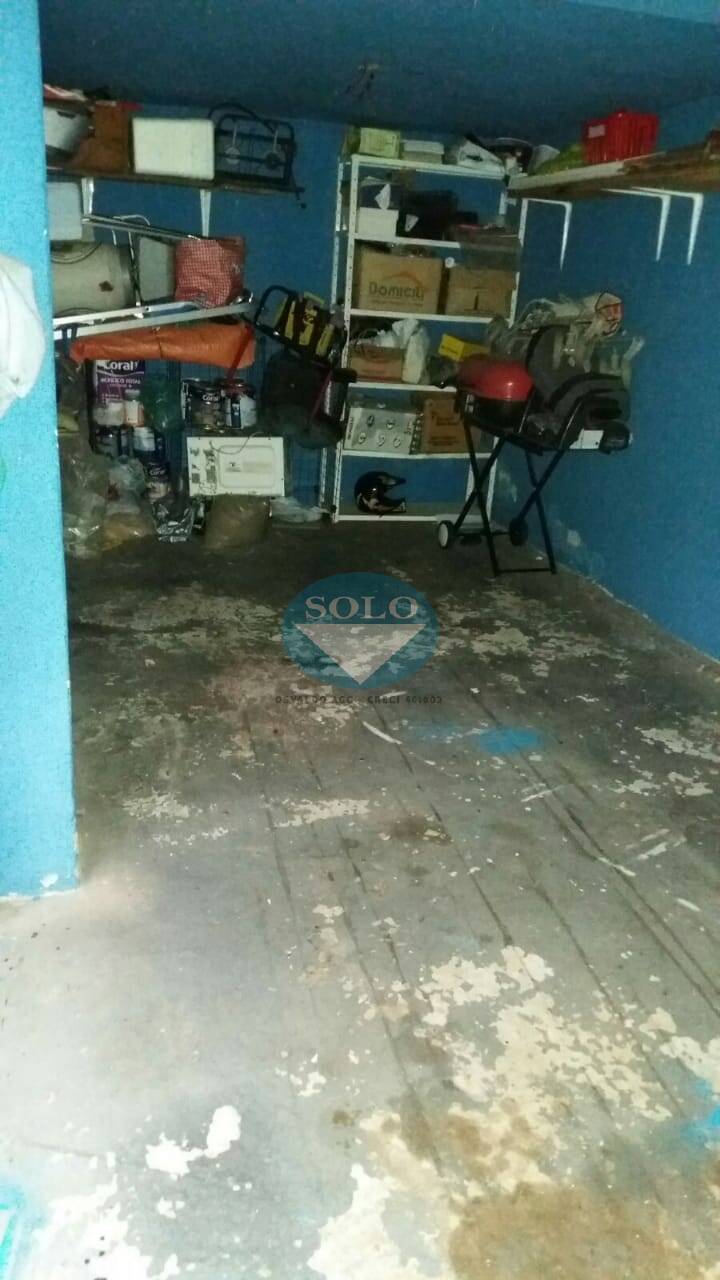 Casa à venda com 4 quartos, 200m² - Foto 2