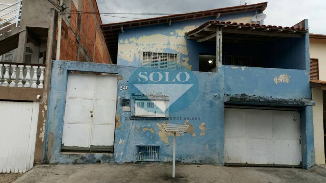 Casa à venda com 4 quartos, 200m² - Foto 1
