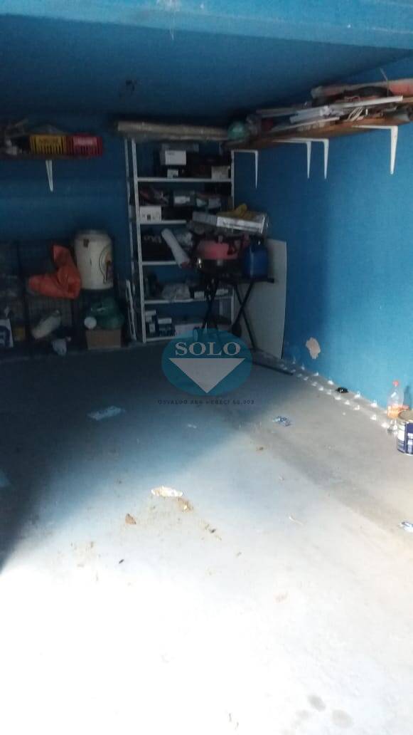 Casa à venda com 4 quartos, 200m² - Foto 38